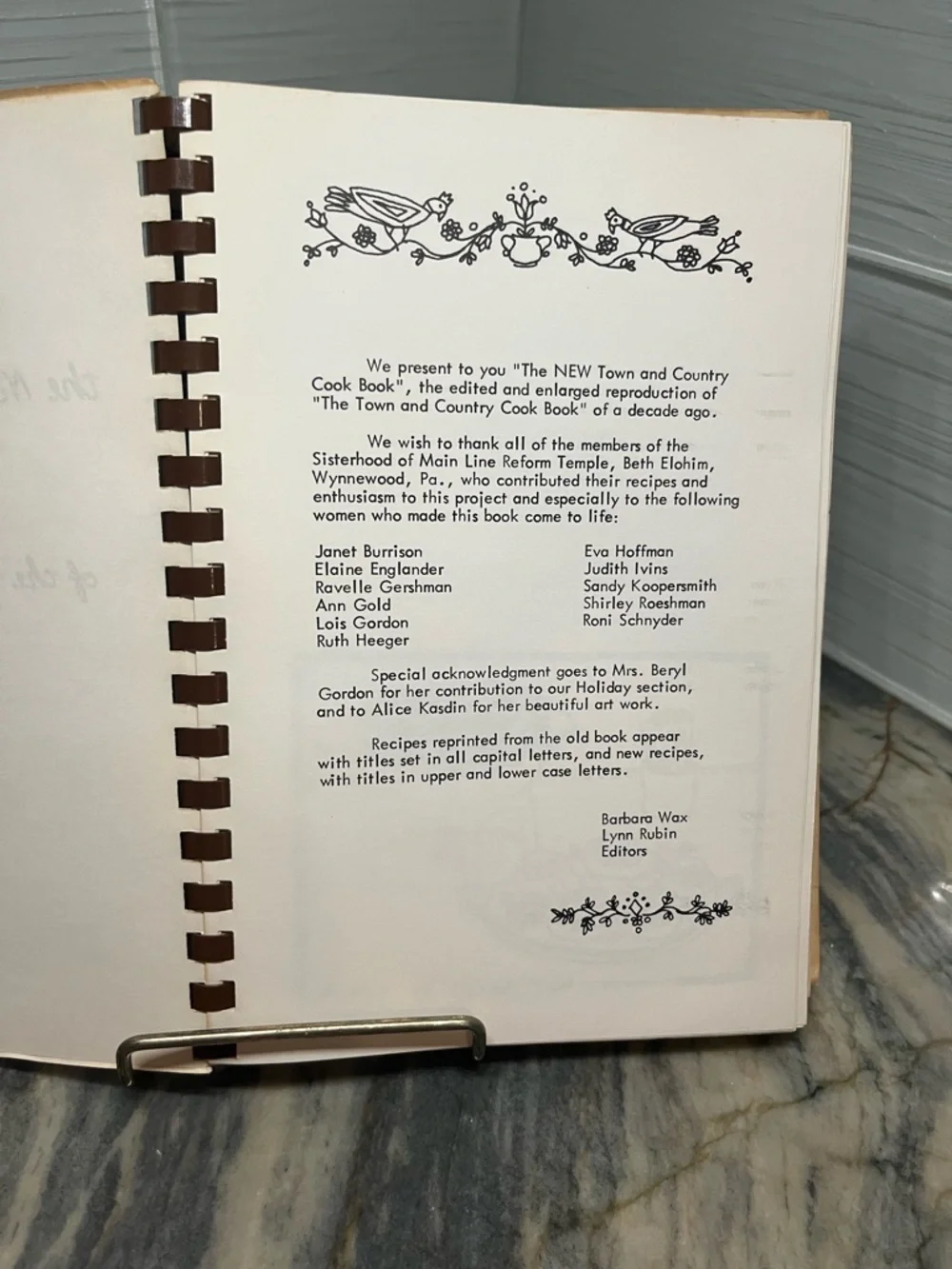 Vintage Country Cookbook The New Town And Country Cookbook 1975 Wynnewood PA